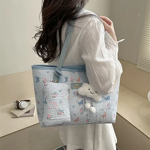 Fashion Floral Tote Bag With Butterfly Pattern Large Capacity Commuting Korean Style Wrinkled Jacquard Fabric Shoulder Bag