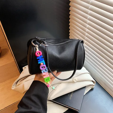 Women's Niche Retro PU Leather Barrel Bag Lychee Pattern Simple Pillow Crossbody Bag With Colorful Letter Pendant Fashion Shoulder Handbag