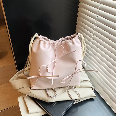 Mode Vrouwen PU Leer Emmertas Met Strik Decoratie Trekkoord Crossbody Schoudertas Metalen Kettingriem Voor Dames