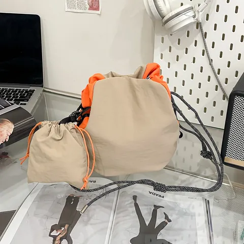 Bolso de Cubo con Cordón y Pochette para Mujer Casual Set de Nylon Impermeable en Bloques de Color Bolso de Hombro Gorpcore
