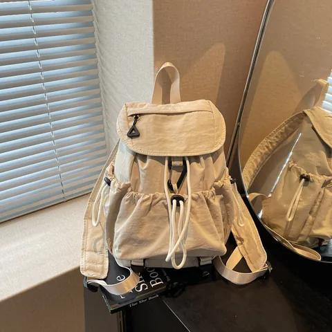 Zaino da Donna Leggero in Nylon con Coulisse Borsa da Scuola Casual per Studenti Minimalista con Patta e Tasche Multiple per Viaggi