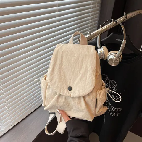 Zaino in Nylon Casual da Donna Grande Capacità Patta Cartella per Studenti Leggero Viaggio Colore a Contrasto Moda Zainetto