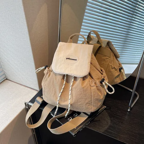 Mochila de Nailon Minimalista de Estilo Coreano para Mujer 2025 Verano Informal Ligera Mochila de Viaje al Aire Libre Bolsa Escolar Universitaria Cierre de Solapa con Cordón