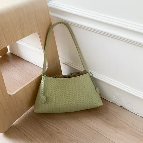 Bolso de Axila de Cuero PU Tejido a Mano Vintage Francés Para Mujer Bolso de Hombro de Color Sólido Con Bolsillo Interior de Cordón