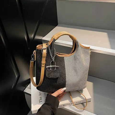 Damen Denim Patchwork Beuteltasche Mode Casual Umhängetasche Schultertasche Mit Mini-Anhänger Handtasche