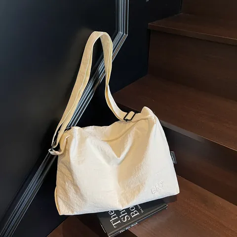 Bolso de Hombro Casual de Gran Capacidad Estilo Coreano para Mujer Color Sólido Nailon Arrugado Bolso Mensajero Minimalista