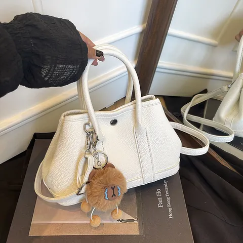 Women Fashion PU Leather Lychee Pattern Shoulder Bag Elegant Crossbody Handbag With Mini Pouch And Plush Lion Pendant