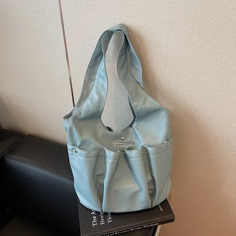 Damen Große Kapazität PU-Leder Tote-Tasche Minimalistische Schultertasche Mit Falten Und Nieten Pendler Modische Handtasche