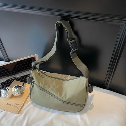 Fashion Women Solid Color Nylon Crossbody Bag Large Capacity Simple Shoulder Half Moon Bag With Adjustable Strap Casual Travel Tote