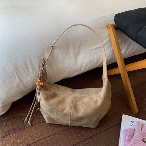 Bolso Hobo de Gamuza para Mujer Vintage Minimalista Media Luna Bolso de Hombro Con Borla de Madera Retro Color Sólido Bolso de Mano
