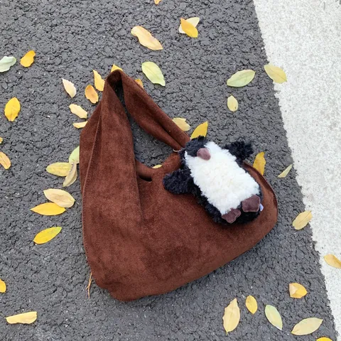 Women Suede Texture PU Tote Bag With Penguin Plush Pendant Vintage Large Capacity Slouchy Shoulder Bag Casual Commuter Handbag