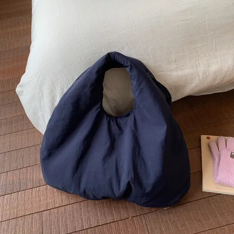 Women Large Capacity Pleated Shoulder Bag Minimalist Nylon Tote Bag Casual Commute Handbag 2025 Autumn Fashion Puffy Bag