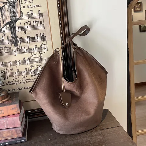 Borsa Tote in Similpelle Scamosciata a Grande Capacità Donna Retrò Semplice Pendolare Borsa a Tracolla Con Fibbia Magnetica