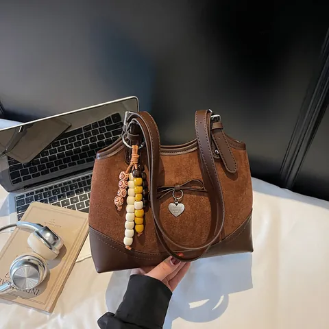 Women Leopard Print Shoulder Bag Vintage PU Suede Splicing Tote Bag With Bow Heart Pendant Beaded Tassel Commuter Handbag