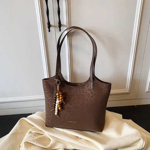 Women Vintage Leopard Print Large Capacity PU Leather Tote Bag With Beaded Tassel Charm Fashion Commuter Shoulder Bag