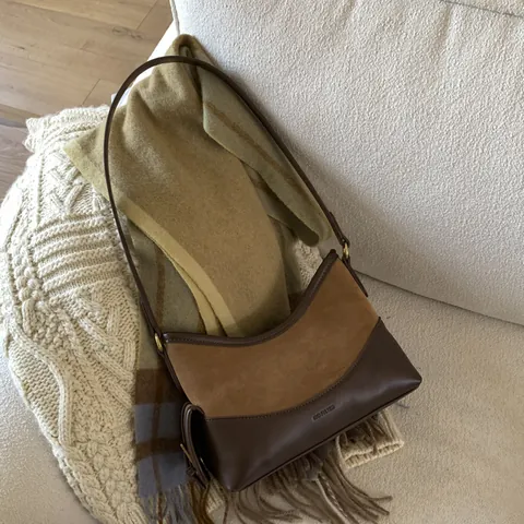 Women's Retro Patchwork Shoulder Bag Suede PU Leather Underarm Hobo Bag Large Capacity Casual Bucket Handbag Fashion Commuting