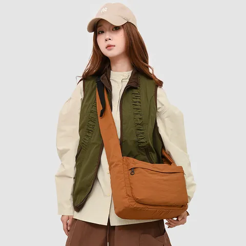 Sac à Bandoulière Décontracté en Nylon pour Femmes Tissu Oxford Imperméable Sac Messager Minimaliste Couleur Unie Large Sangle Sac de Voyage