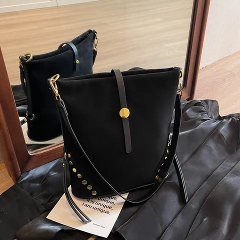 Damen Beuteltasche Aus Mattem PU-Leder Mit Leopardenmuster Nieten Metallschloss Schultertasche Umhängetasche Lässige Handtasche