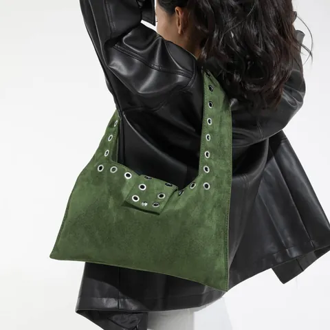 Vintage Wildleder Nieten Schulter Achseltasche Große Kapazität Punk Metallösen Tote Tasche Für Damen Street Trend Alltagstasche