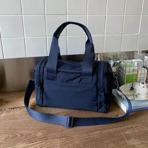 Women Large Capacity Travel Bag Lightweight Nylon Handheld Luggage Bag Casual Crossbody Tote Bag Gym Duffel Bag Solid Color