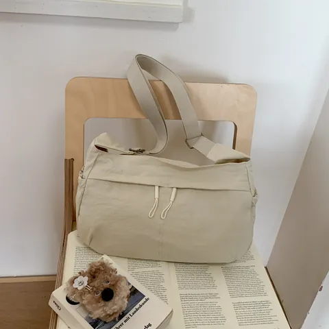 Minimalist Nylon Crossbody Bag For Women Casual Shoulder Bag With Adjustable Strap Lightweight Commuting Messenger Bag