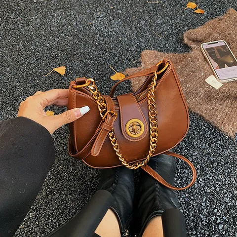 Vintage PU Leather Half Moon Hobo Bag For Women Minimalist Solid Color Shoulder Bag With Gold Metal Chain Underarm Bag