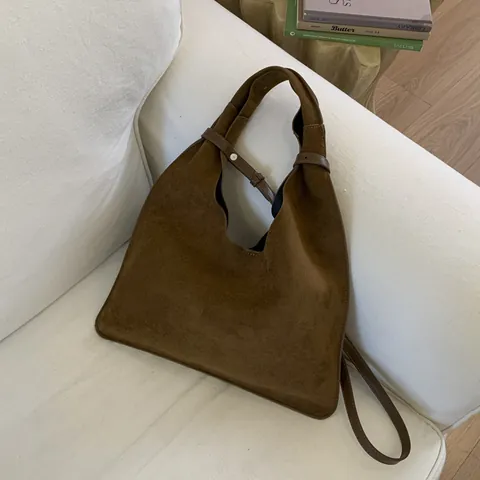 Dames Minimalistische Retro Schoudertas Van Suède-Look PU Grote Capaciteit Effen Kleur Magneetsluiting Hobo Tas Met Binnentas