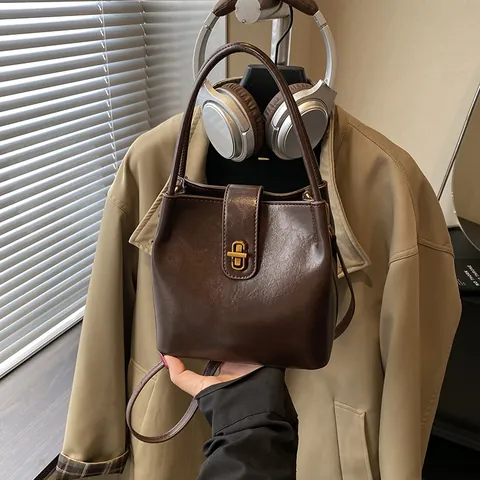 Bolso de Cubo de Cuero PU Vintage para Mujer Bolso de Mano Brillante Retro Con Colgante de Cereza Bolso de Bandolera Moda