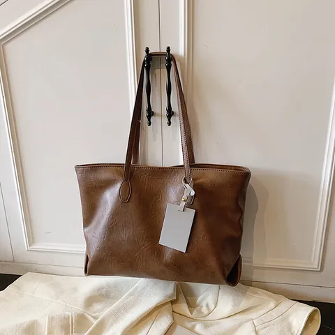 Vintage Large Capacity Tote Bag For Women PU Leather Solid Color Shoulder Bag For Commuting Daily Fashion Handbag