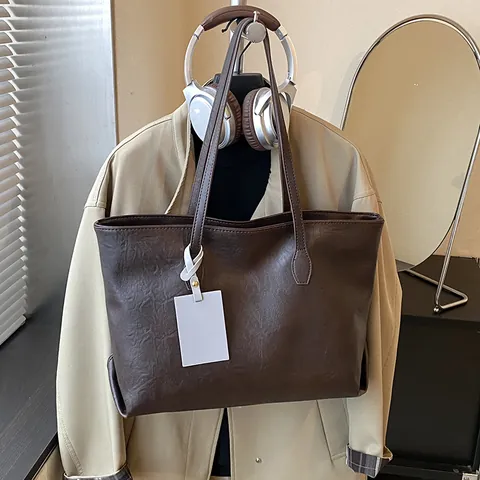 Vintage Large Capacity Tote Bag For Women PU Leather Solid Color Shoulder Bag For Commuting Daily Fashion Handbag