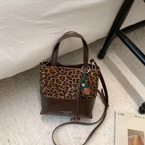 Women's Retro Suede Patchwork Bucket Bag PU Leather Fashion Tote Handbag With Tassel Pendant Crossbody Shoulder Bag For Daily Commute