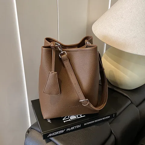 Sac Seau en Cuir PU Rétro pour Femmes Grande Capacité Motif Litchi Sac à Bandoulière Avec Pochette Sac Minimaliste