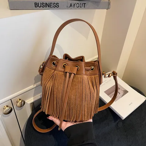 Bolso Bombonera de Cuero PU con Borlas Vintage para Mujer Bolso de Hombro Bohemio con Cordón Bolso Cruzado para Uso Diario