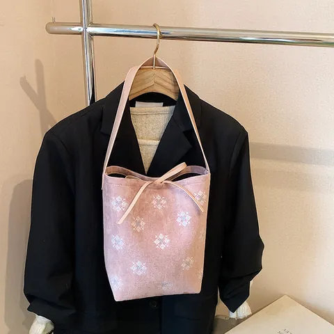 Sac Cabas en Suède Vintage pour Femmes Avec Broderie Flocon de Neige Grande Capacité Sac à Épaule Élégant Sac Seau