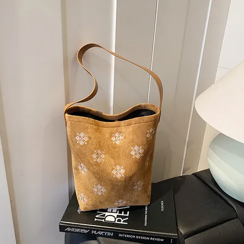 Sac Cabas en Suède Vintage pour Femmes Avec Broderie Flocon de Neige Grande Capacité Sac à Épaule Élégant Sac Seau