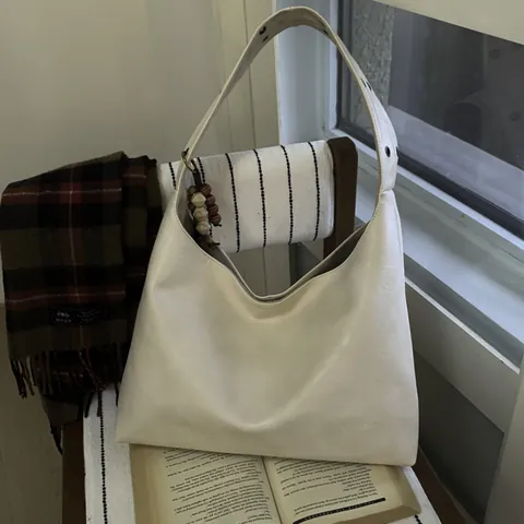 Sac Fourre-Tout Femme Vintage en Cuir PU Grande Capacité Minimaliste Sac Seau à Épaule Avec Perles en Bois pour Travail École