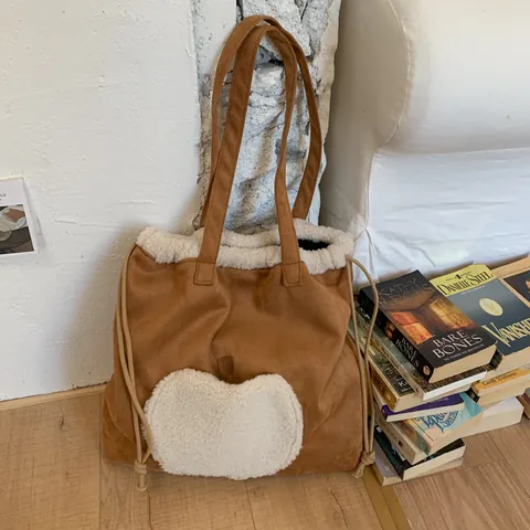 Borsa Tote da Donna Vintage di Grande Capacità in Pelle Scamosciata Sherpa Con Motivo a Cuore Borsa a Tracolla Pendolare Invernale