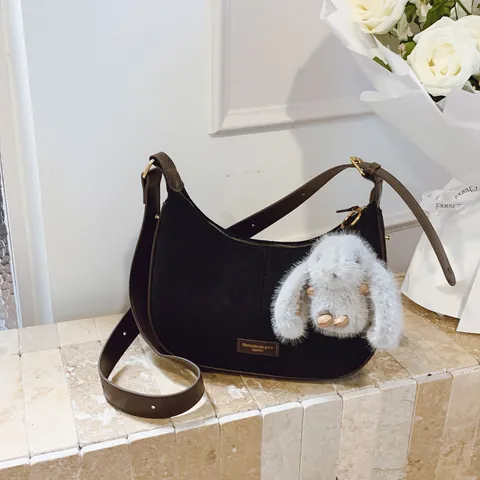 Retro Women Matte PU Leather Hobo Bag Large Capacity Zipper Shoulder Crossbody Bag With Adjustable Strap Bunny Pendant