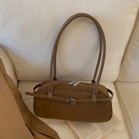 Retro Minimalistisch Mattierte PU Achseltasche Für Damen Raffinierte Rechteckige Umhängetasche Mit Gürtelschnalle Täglich Handtasche