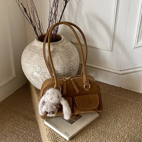 Vintage Maillard Underarm Bag For Women PU Leather Contrast Stitching Shoulder Bag Large Capacity Commute Tote Bag With Rabbit Pendant