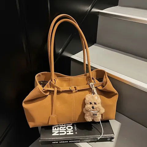 Vintage Matte PU Leather Large Capacity Tote Bag For Women High Aesthetic Shoulder Underarm Bag With Furry Doll Pendant Daily Street Style Handbag
