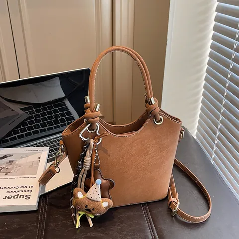 Vintage Frosted PU Leather Bucket Bag For Women Minimalist Solid Color Handbag With Cute Bear Charm Crossbody Shoulder Bag