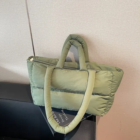 Borsa Tote Trapuntata da Donna Grande Capacità Borsa a Mano Cloud Borsa a Tracolla Imbottita Morbida Borse Pendolari Invernali Casual Tinta Unita