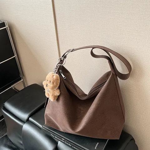 Sac Fourre-tout Vintage en Cuir PU pour Femmes Grande Capacité Style Coréen Sac à Épaule Avec Charme d'Ours en Peluche pour Travail