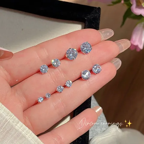 Orecchini a Bottone Semplici in Zircone a Quattro Griffe Con Perno in Argento Sterling 925 Lega Zirconia Gioielli Quotidiani Donna