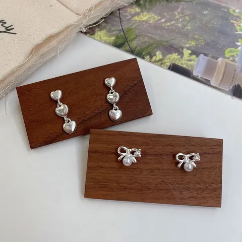 Minimalistische Dreifach-Herz-Ohrhänger Mit 925 Sterling Silber Ohrstecker-Stift Legierung Polierte Herz-Ohrringe Für Damen Schmuck Geschenk