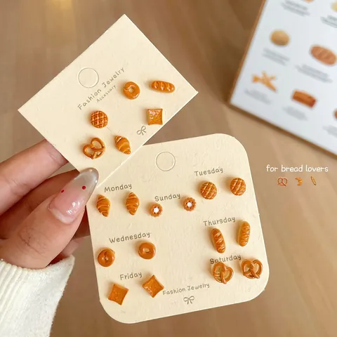 Simpatici Orecchini a Bottone a Forma di Pane Gatto Orso Con Perno in Argento Sterling 925 Gioielli Croissant Pretzel per Donna Ragazza