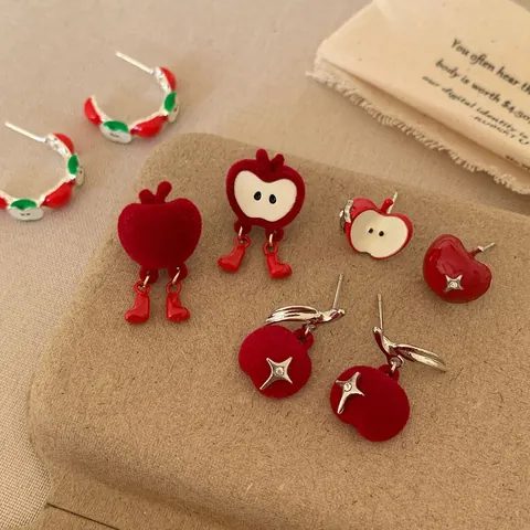 Süße Rote Beflockte Apfel Ohrhänger Mit 925 Sterlingsilber Ohrstecker-Stift Asymmetrische Emaille Frucht Ohrringe Für Damen Mädchen Schmuck
