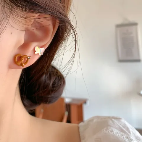 Cute Bread Bear Animal Stud Earrings With 925 Sterling Silver Earring Post Alloy Leopard Print Food Jewelry For Women Student