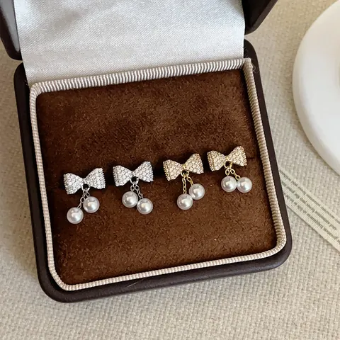 Elegante Zirkonia Strik Kunstparel Oorknopjes Voor Vrouwen Lichte Luxe Legering Hangende Oorbellen Met Zilveren Oorbelstift Sieraden Cadeau
